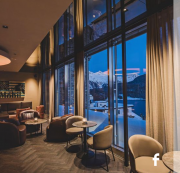 Jahresend-Ap&eacute;ro in der Monopol Bar